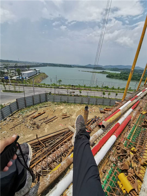 莱西市作业中发生设备损坏或人员意外，责任怎么划分？