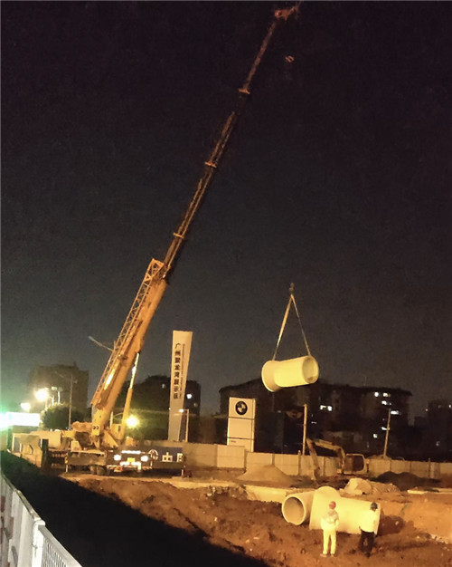 莱西市“弯臂矫正”—— 吊车的 “形变补偿” 技术